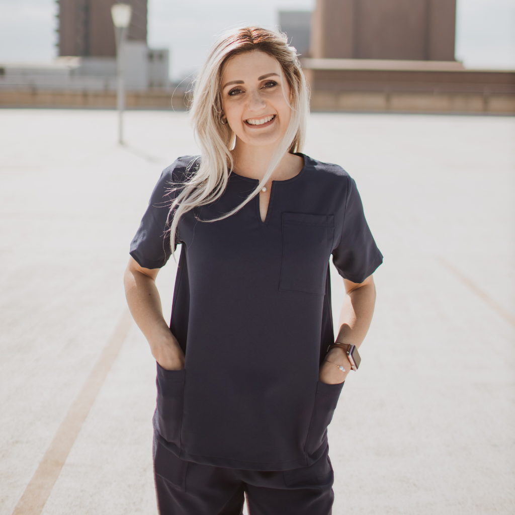 Scrub Top | Navy